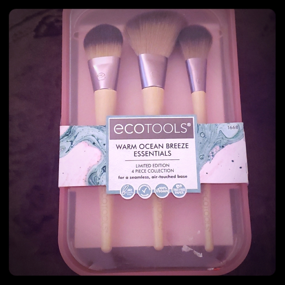 Ecotools 3-piece makeup brush set